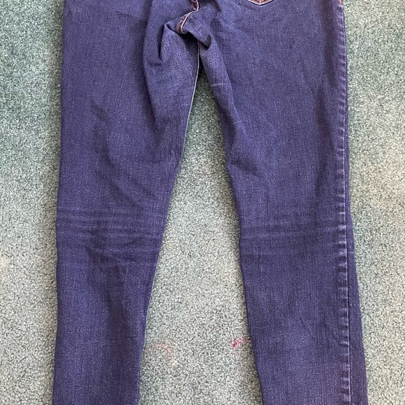 Blue old navy jeans size 8. - Picture 2 of 3